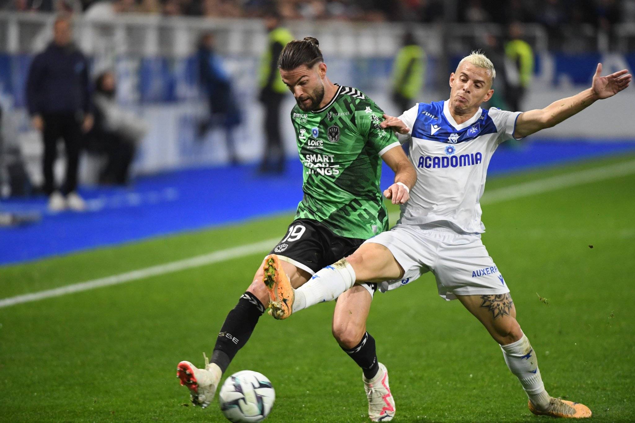 关于里尔主场大胜,法甲战绩持续看涨的信息 关于里尔主场大胜,法甲战绩持续看涨的信息