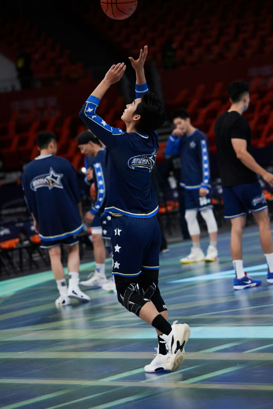 关于篮球比赛中球员展现出无与伦比的才华的信息 关于篮球比赛中球员展现出无与伦比的才华的信息