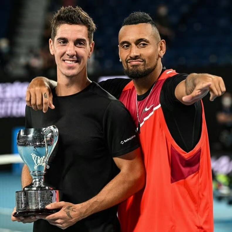 包含西班牙网球队横扫日本网球队,克耶高斯关键制胜的词条 包含西班牙网球队横扫日本网球队,克耶高斯关键制胜的词条