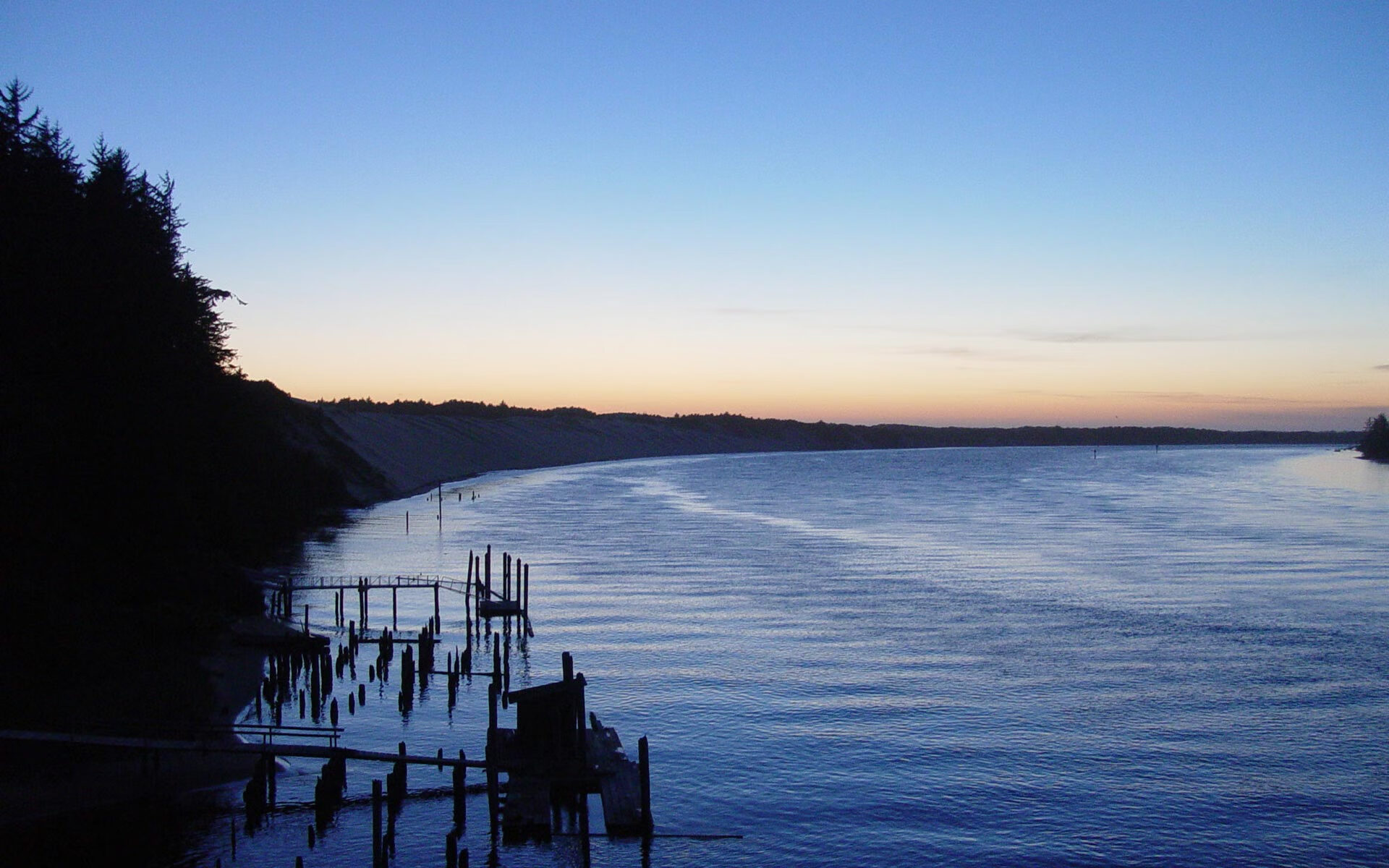 NBA季后赛之夜,哈弗茨惊艳四座,当足球巨星跨界点燃篮球狂热