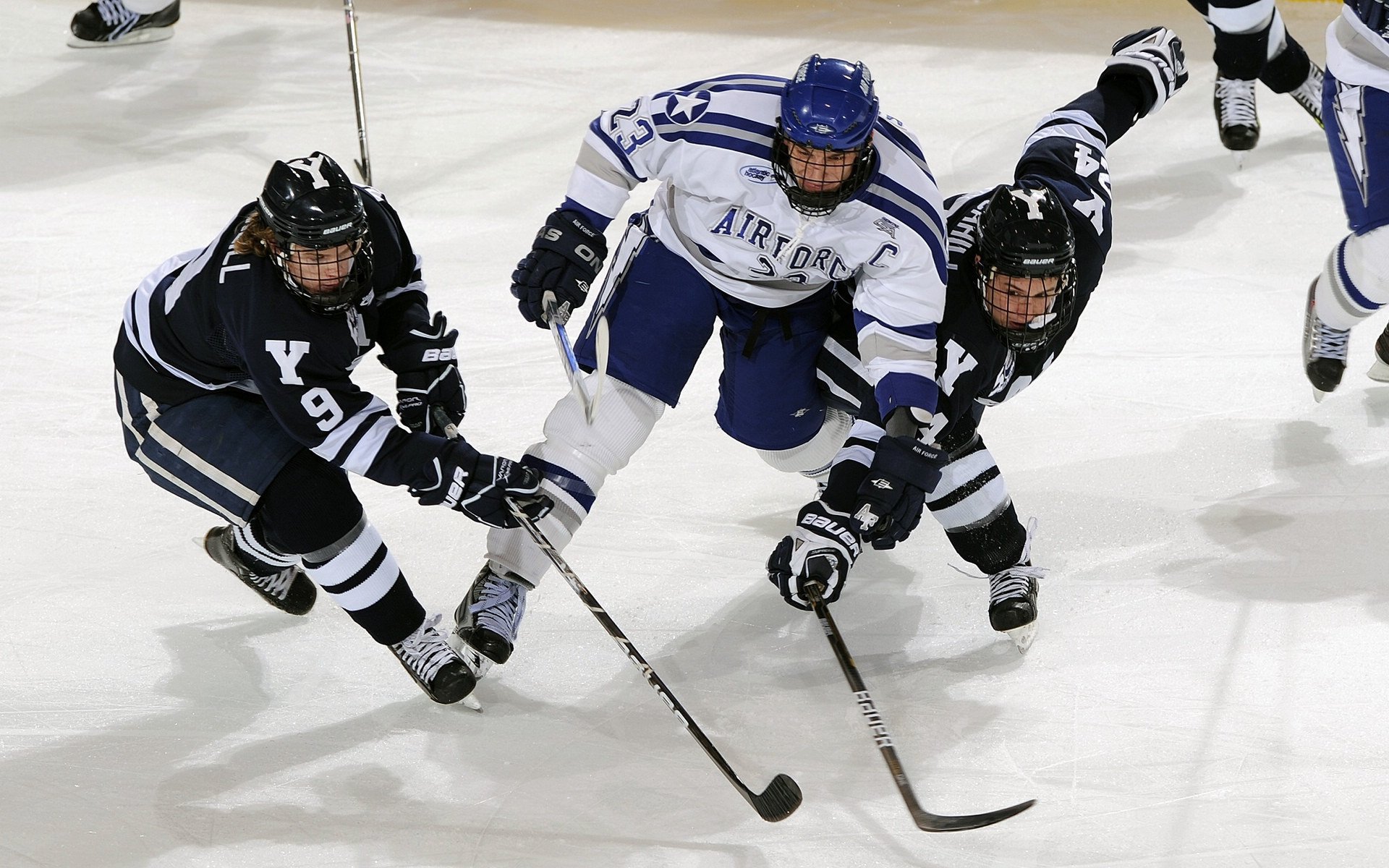 绝境中的雷霆一击，快船单节狂潮锁定抢七，火箭梦碎洛杉矶